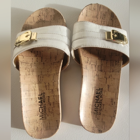 Michael Kors youth sandal - Picture 16 of 16